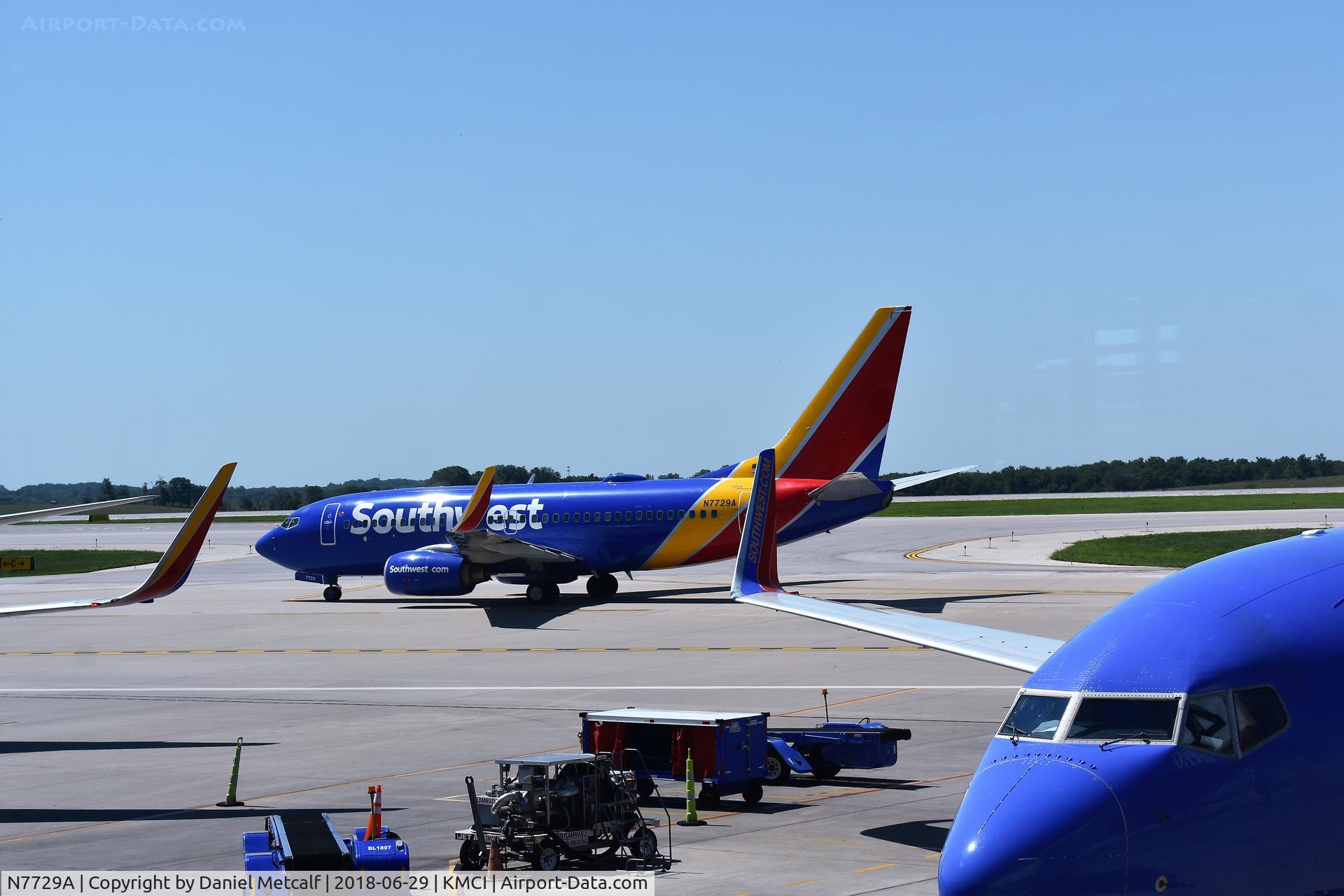 N7729A, 2006 Boeing 737-76N C/N 32675, Seen at Kansas City International Airport