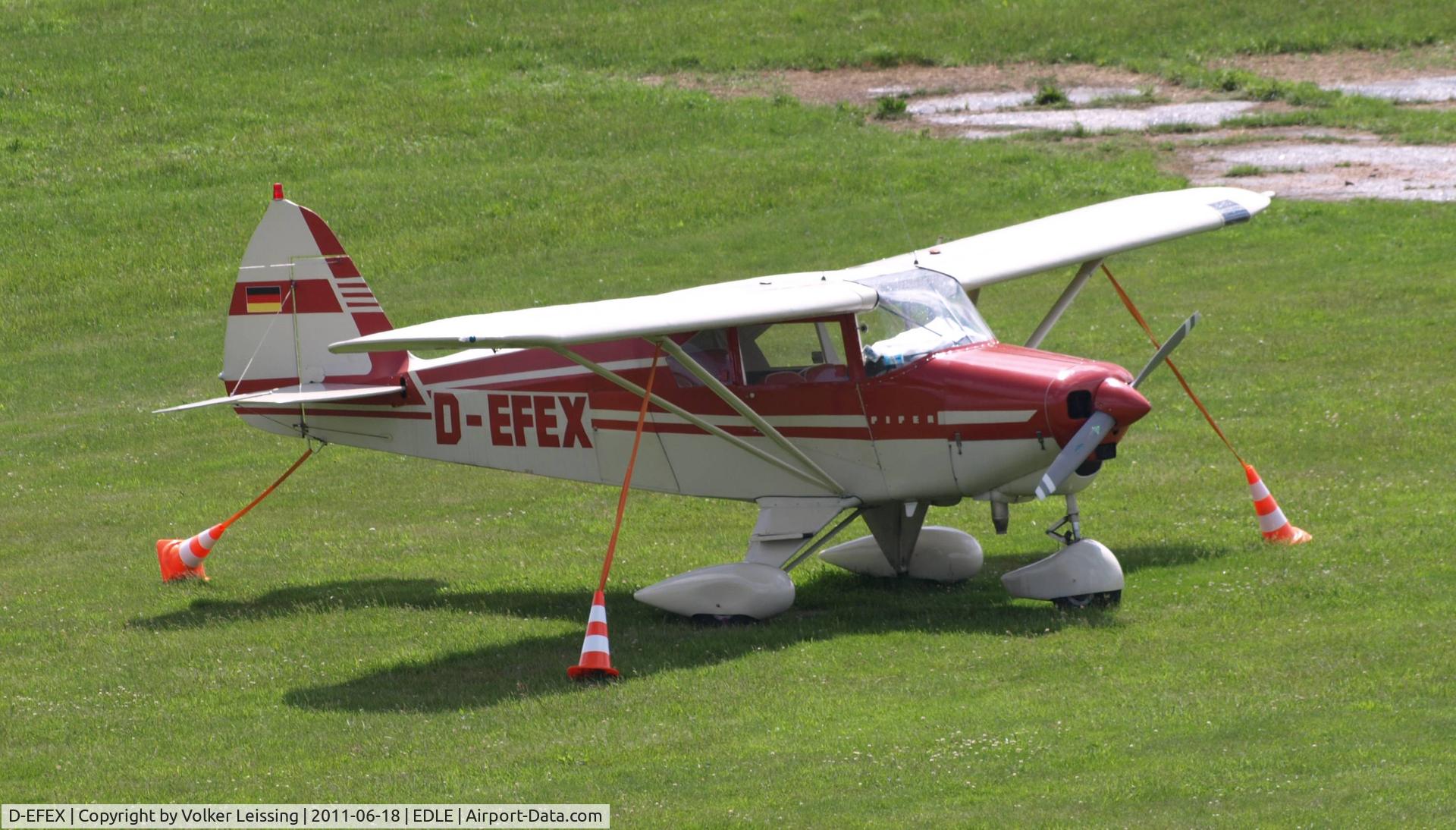 D-EFEX, 1957 Piper PA-22-150 C/N 22-4892, parking
