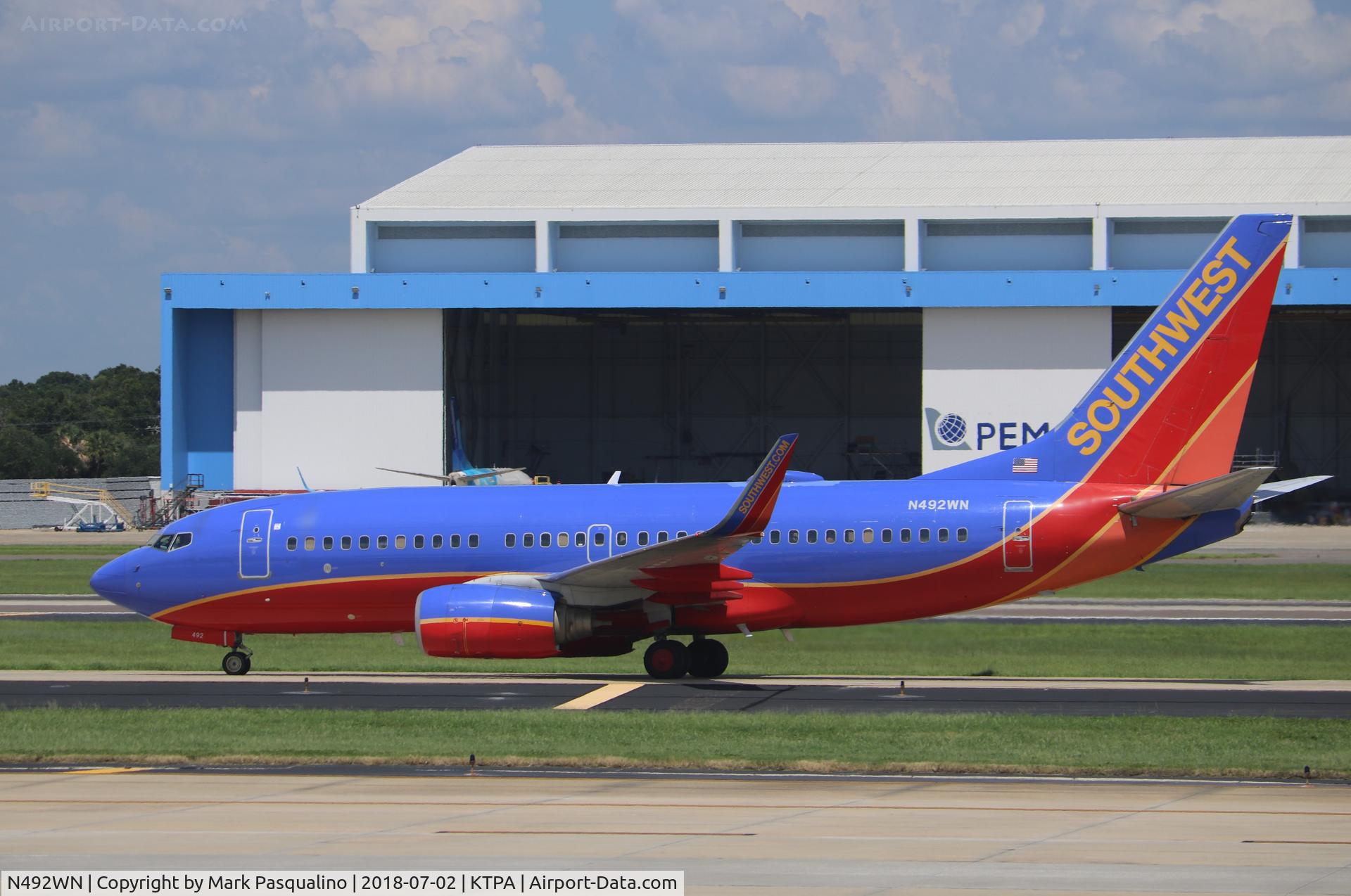 N492WN, 2004 Boeing 737-7H4 C/N 33866, Boeing 737-700