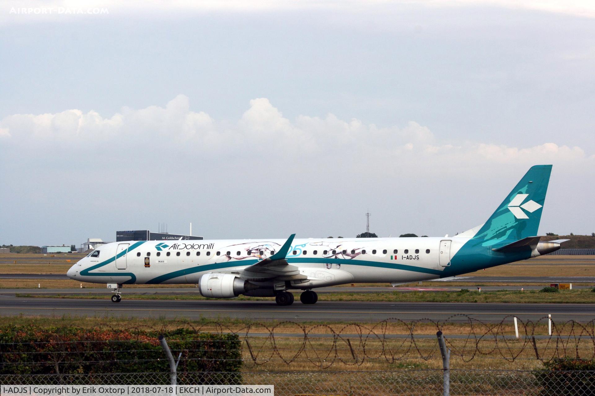 I-ADJS, 2013 Embraer 195LR (ERJ-190-200LR) C/N 19000597, I-ADJS landing rw 04L
