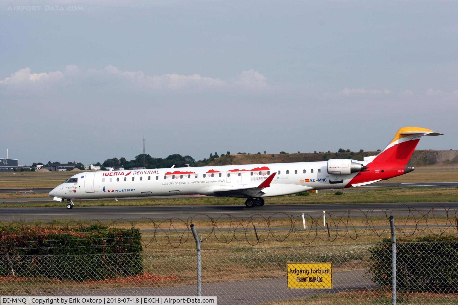 EC-MNQ, 2016 Bombardier CRJ-1000ER NG (CL-600-2E25) C/N 19051, EC-MNQ operating for SAS. Landing rw 04L