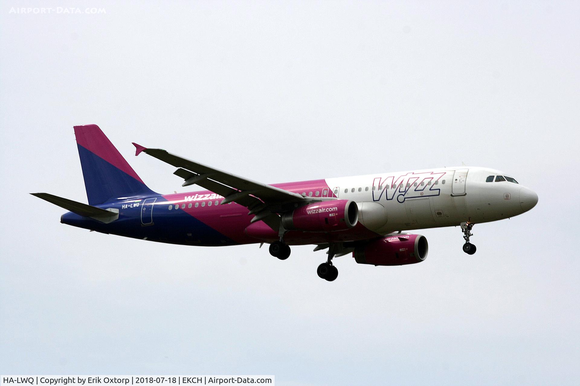 HA-LWQ, 2012 Airbus A320-232 C/N 5196, HA-LWQ landing rw 04L