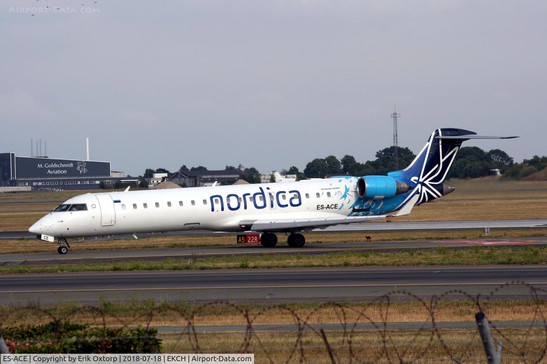 ES-ACE, 2003 Canadair CRJ-700 (CL-600-2C10) Regional Jet C/N 10083, ES-ACE landed rw 04L