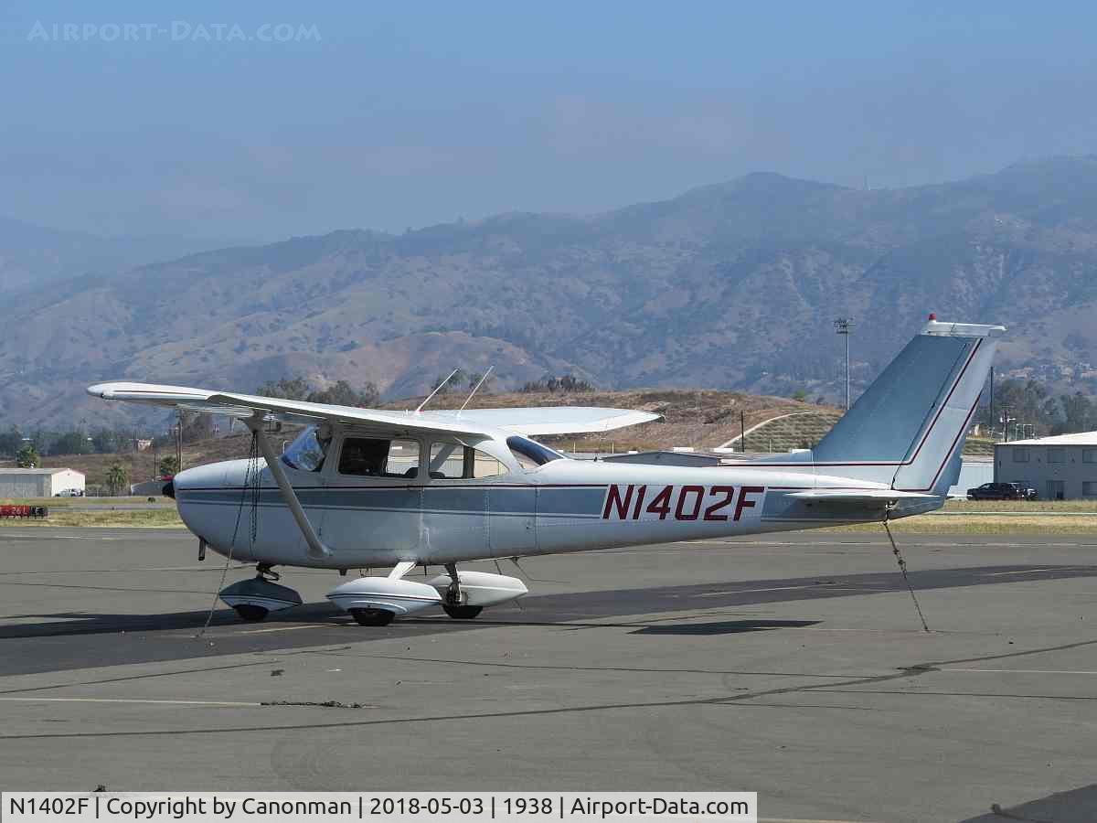 N1402F, 1966 Cessna 172H C/N 17254897, Parked