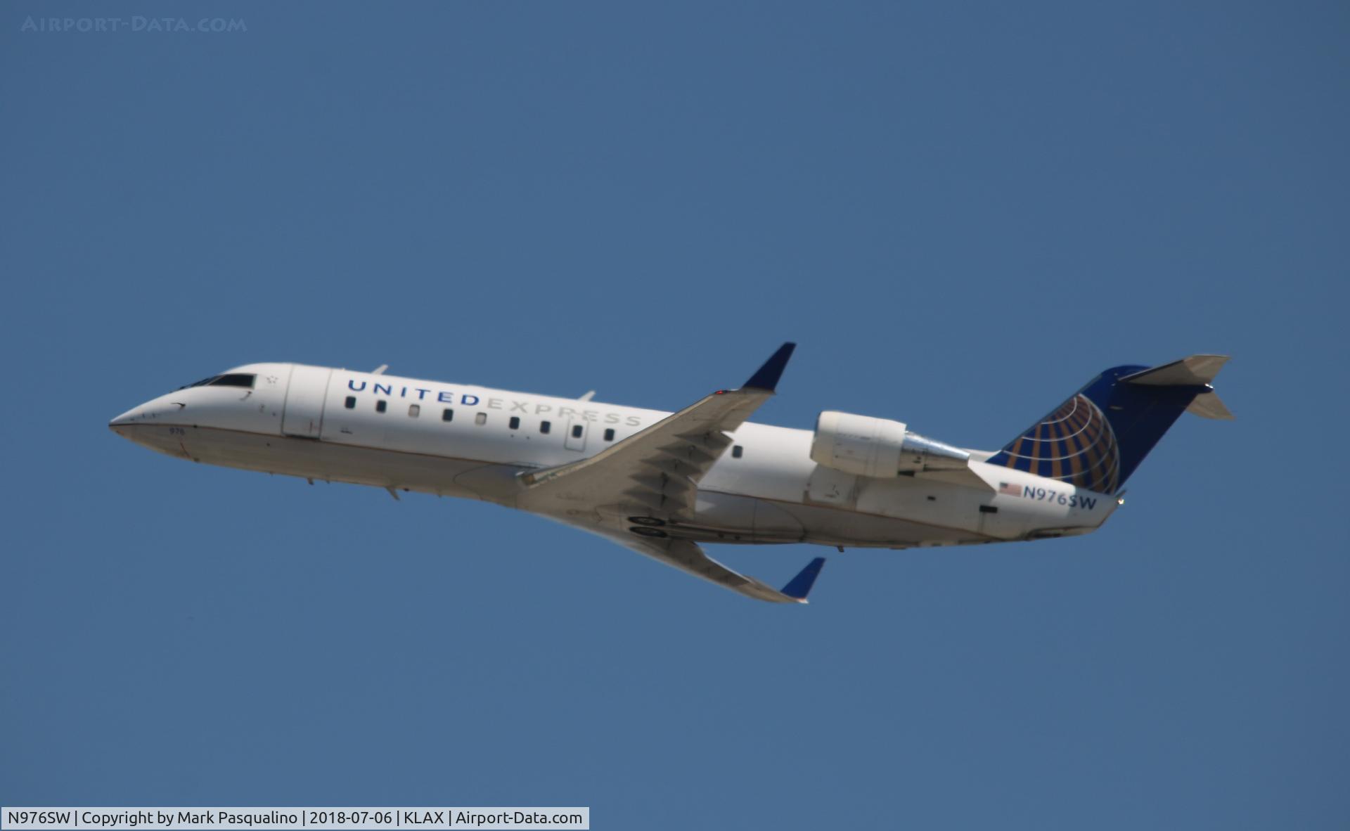 N976SW, 2004 Bombardier CRJ-100ER (CL-600-2B19) C/N 7952, CL-600-2B19