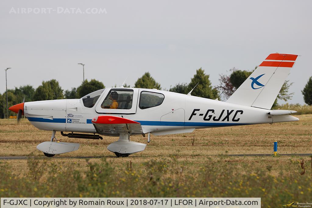 F-GJXC, Socata TB-10 Tobago C/N 1496, Taxiing
HTJP