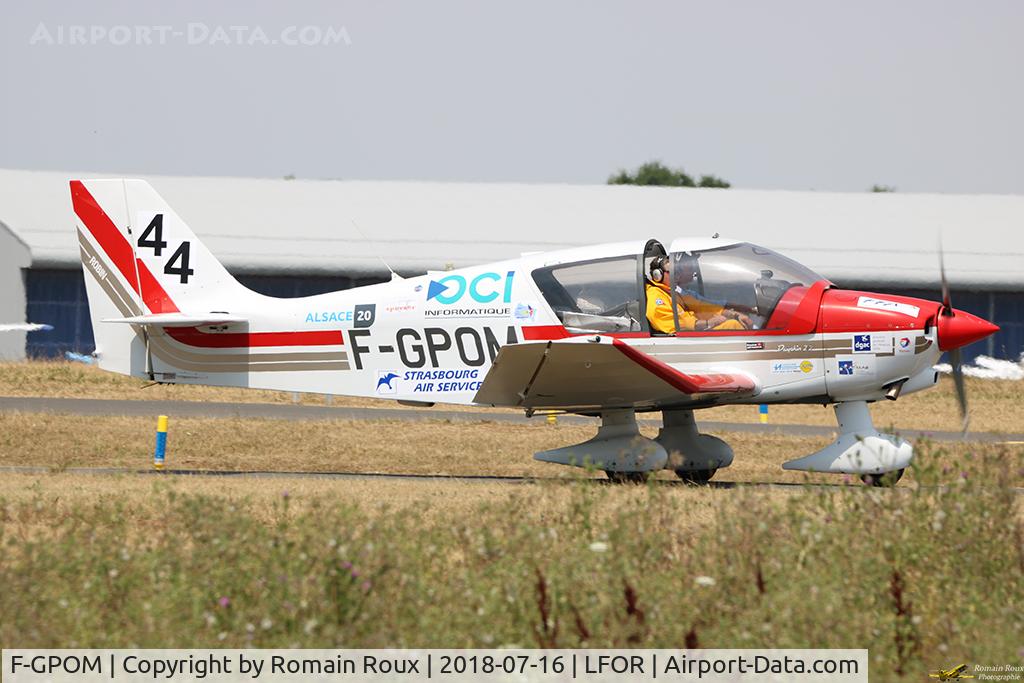 F-GPOM, Robin DR-400-120 C/N 2481, Taxiing
HTJP44