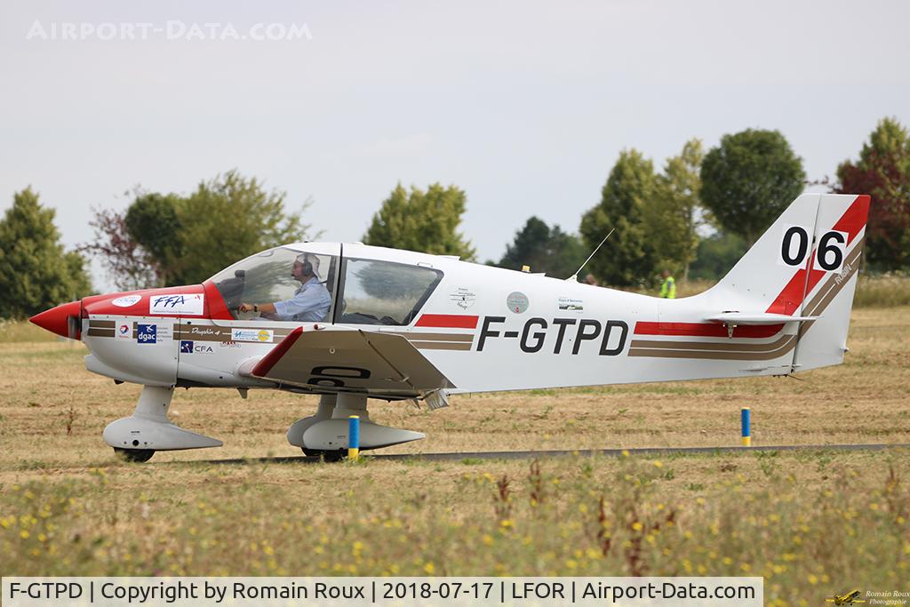 F-GTPD, Robin DR-400-140B Major C/N 2417, Taxiing
HTJP06