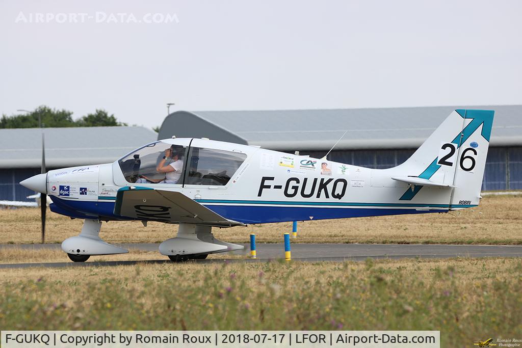 F-GUKQ, Robin DR-400-120 Petit Prince C/N 2453, Taxiing
HTJP26