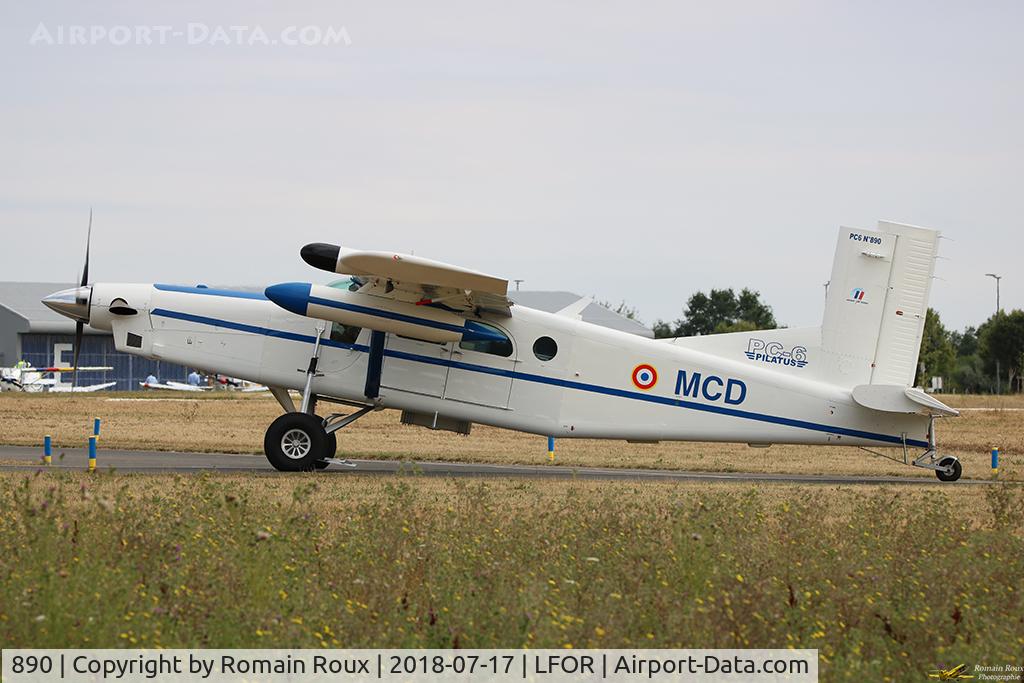 890, Pilatus PC-6/B2-H4 Turbo Porter C/N 890, Taxiing
HTJP
