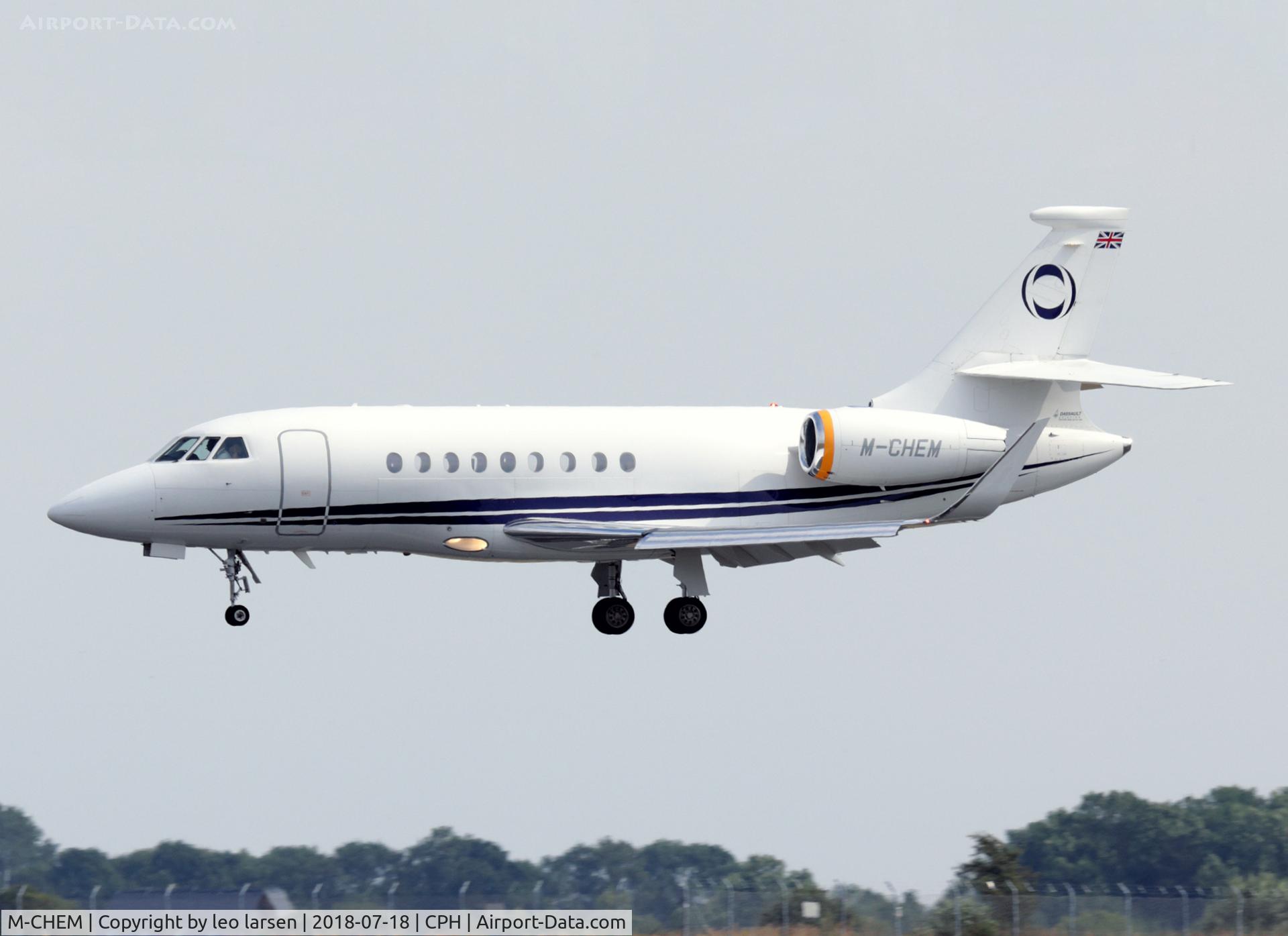 M-CHEM, 2007 Dassault Falcon 2000EX C/N 128, Copenhagen 18.7.2018 L/D R-04L