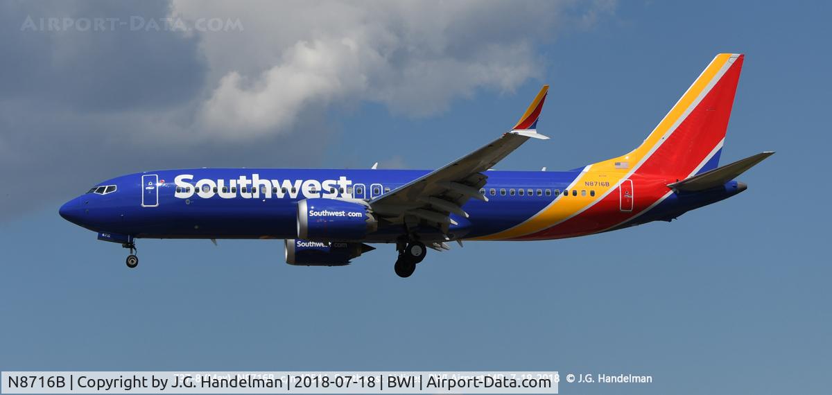 N8716B, 2017 Boeing 737-8 Max C/N 42544, On final to 33L.