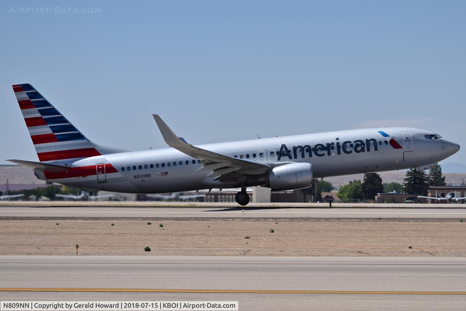 N809NN, 2009 Boeing 737-823 C/N 33519, Take off from RWY 28R.