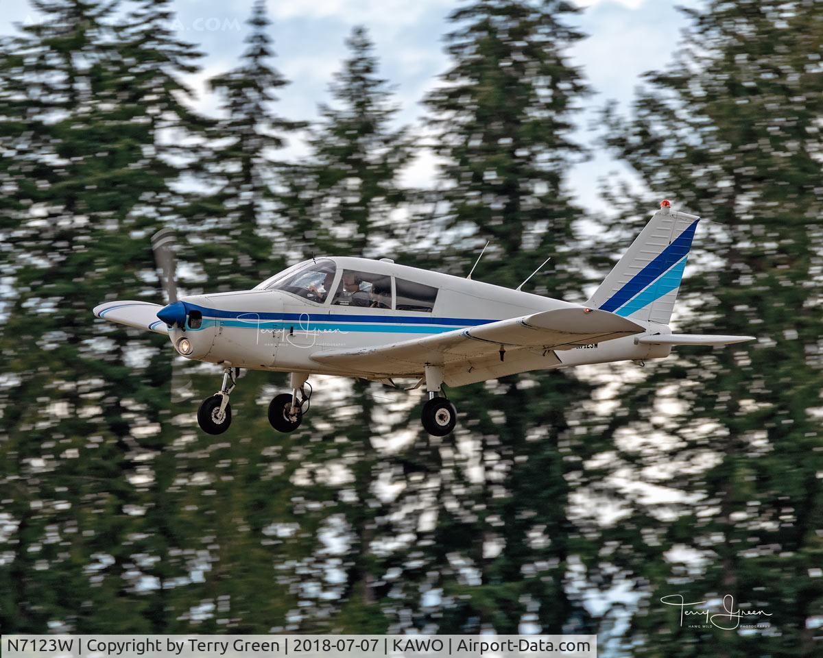 N7123W, 1962 Piper PA-28-180 C/N 28-920, 2018 Arlington Fly-In