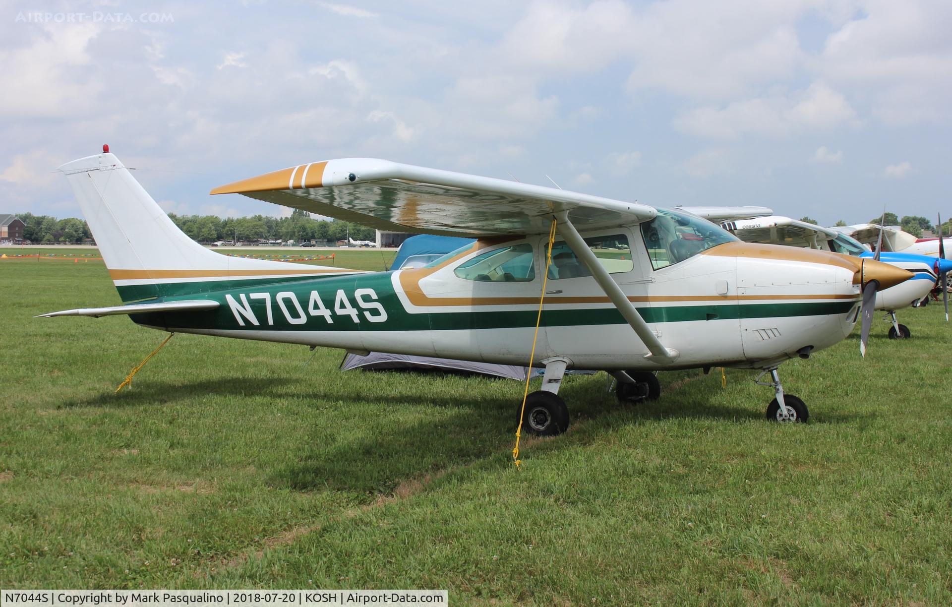 N7044S, 1976 Cessna 182P Skylane C/N 18265053, Cessna 182P
