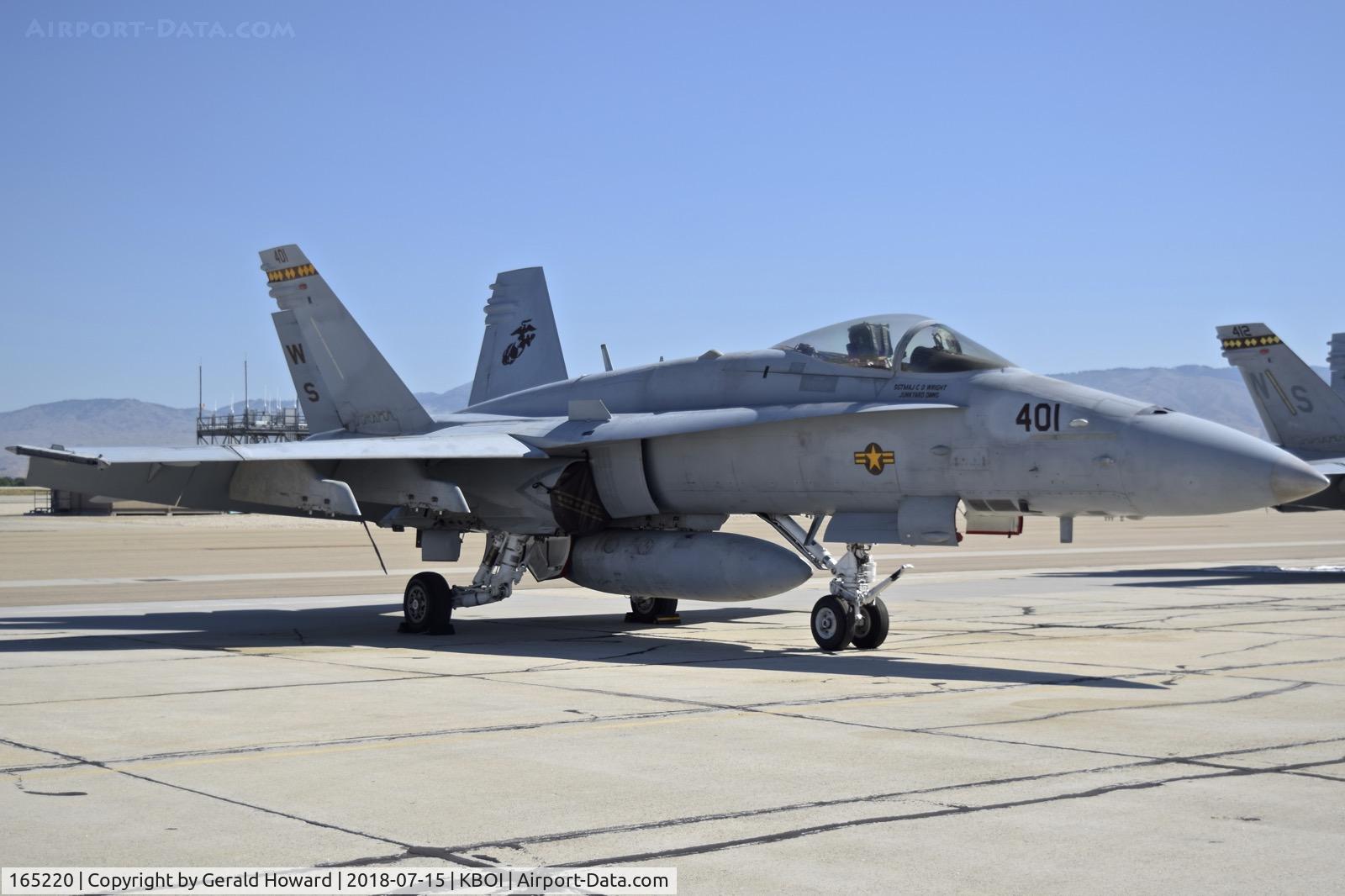 165220, McDonnell Douglas F/A-18C Hornet C/N 1403/C445, VMFA-323 “Death Rattlers”, 3rd MAW, MAG-11, MCAS Miramar.