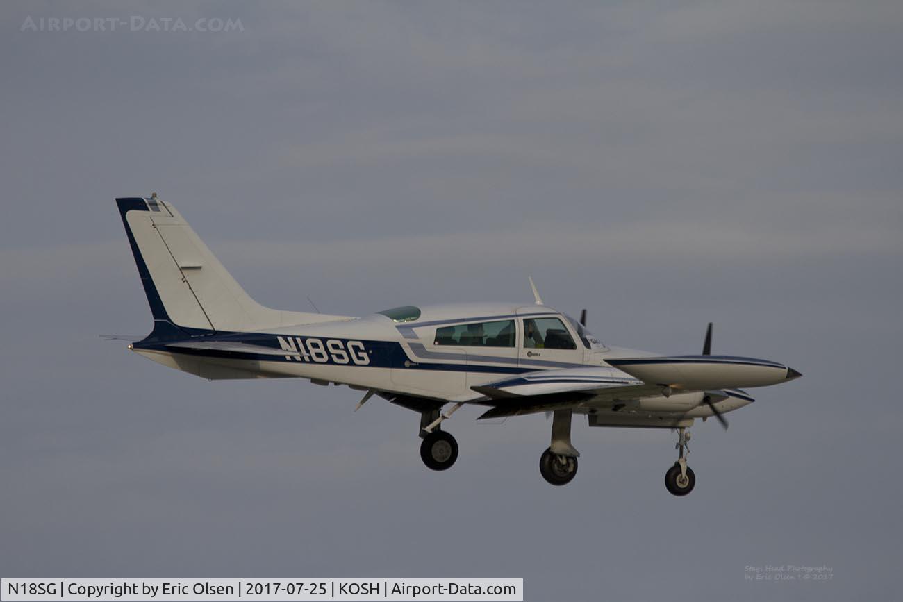 N18SG, 1975 Cessna 310R C/N 310R0560, Cessna 310 at Oshkosh.