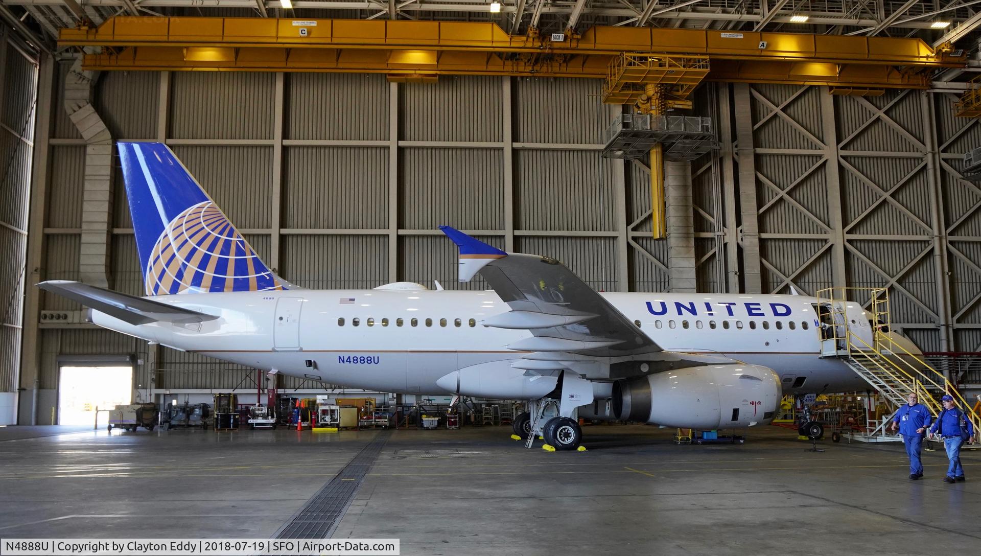 N4888U, 2007 Airbus A319-132 C/N 3258, SFO 2018.