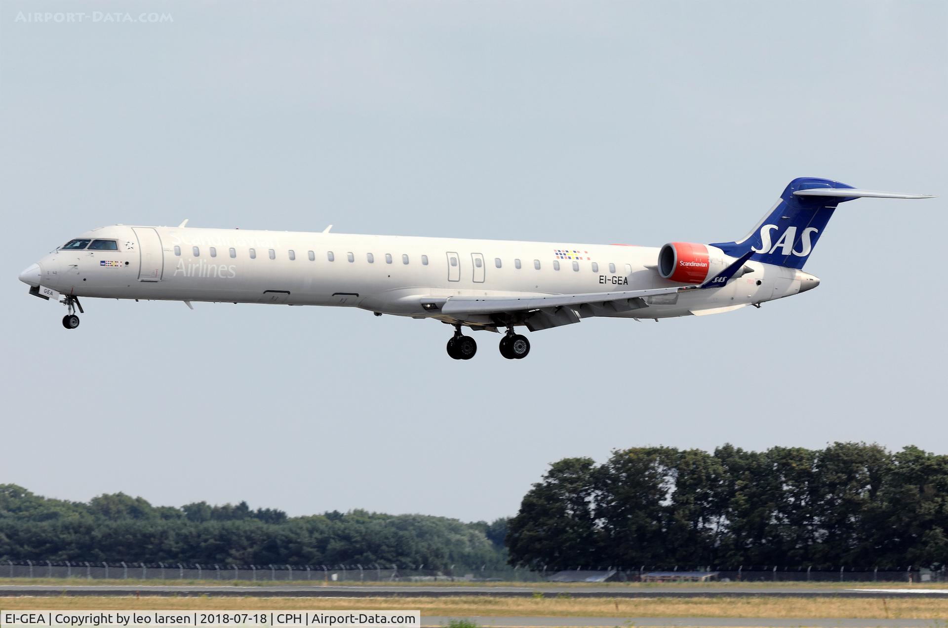 EI-GEA, 2009 Bombardier CRJ-900ER (CL-600-2D24) C/N 15224, Copenhagen 18.7.2018 L/D R-04L