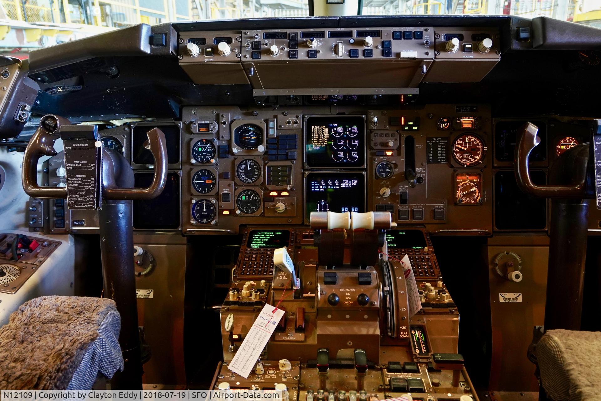 N12109, 1994 Boeing 757-224 C/N 27299, SFO 2018.