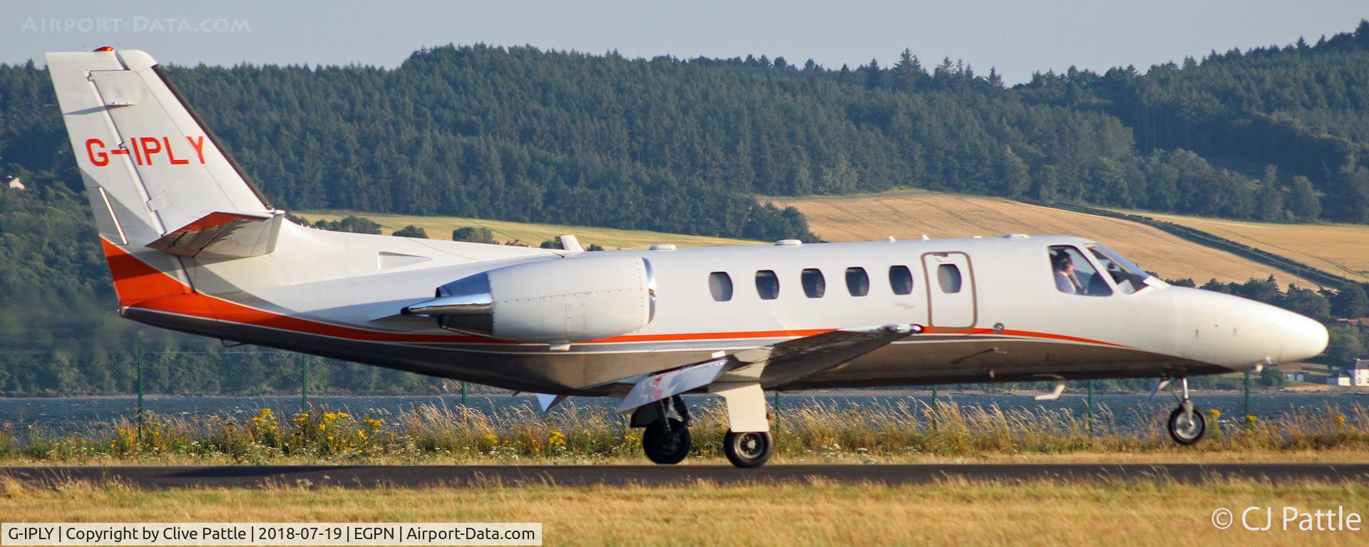 G-IPLY, 2000 Cessna 550 Citation Bravo C/N 550-0927, Landing roll at Dundee