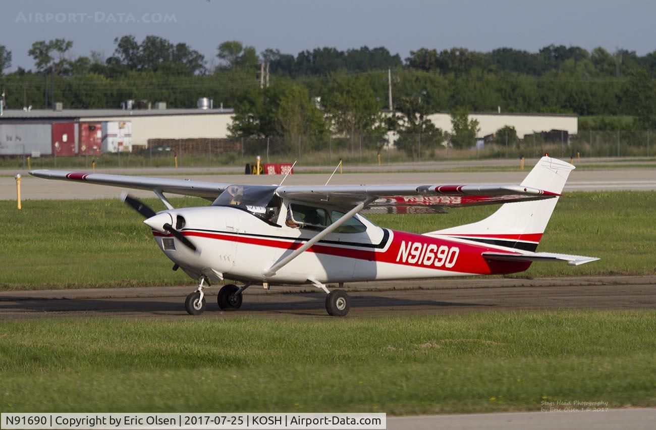 N91690, 1969 Cessna 182M Skylane C/N 18259872, Cessna 182 at Oshkosh