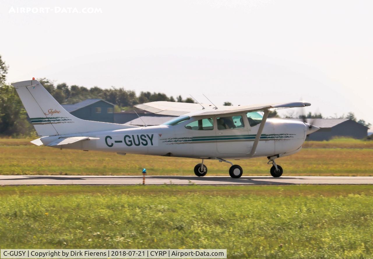 C-GUSY, 2007 Cessna 172S C/N 172S10611, Departing Carp Airport.