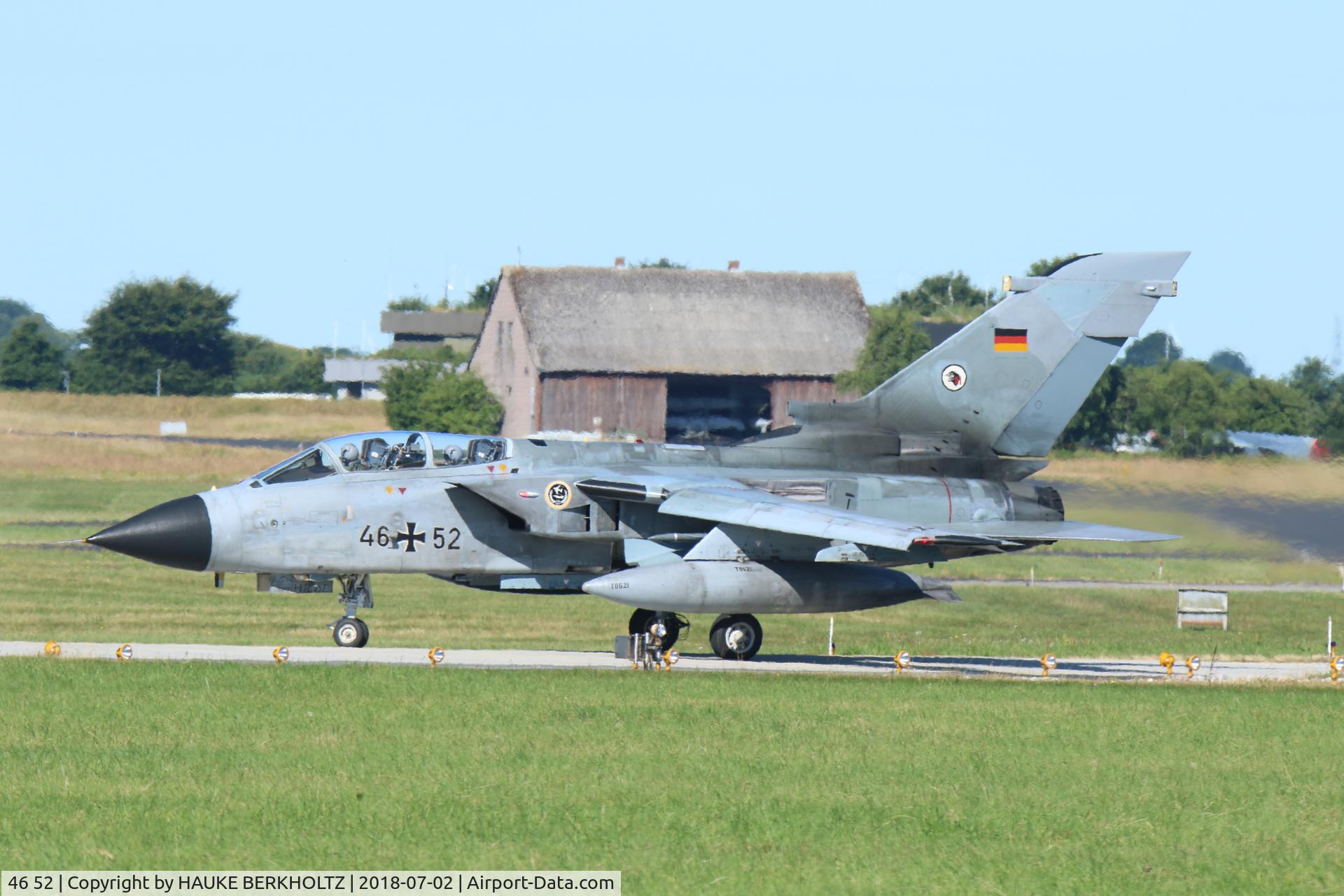 46 52, Panavia Tornado ECR C/N 894/GS285/4352, NEW PAINT