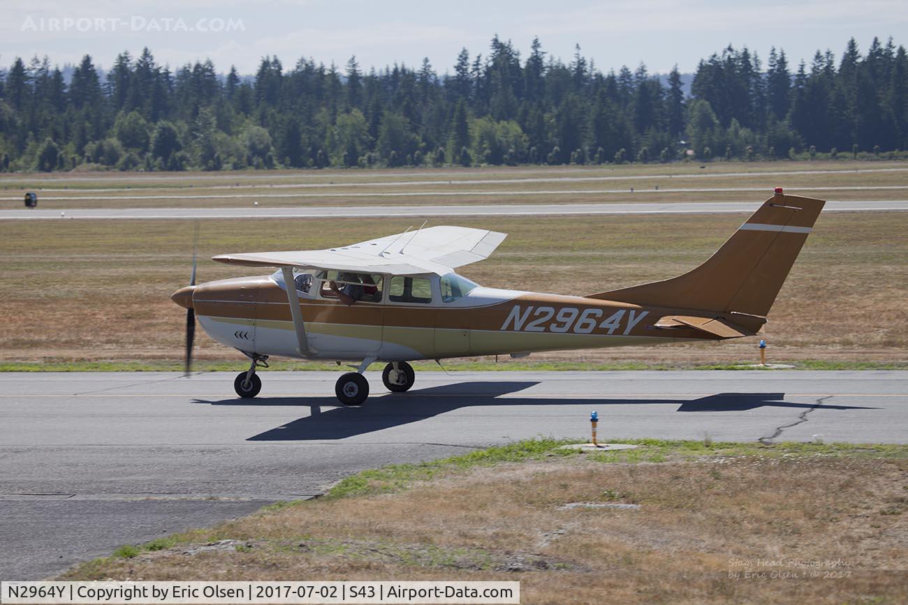 N2964Y, 1962 Cessna 182E Skylane C/N 18253964, Cessna 182E at the Snohomish Airport.