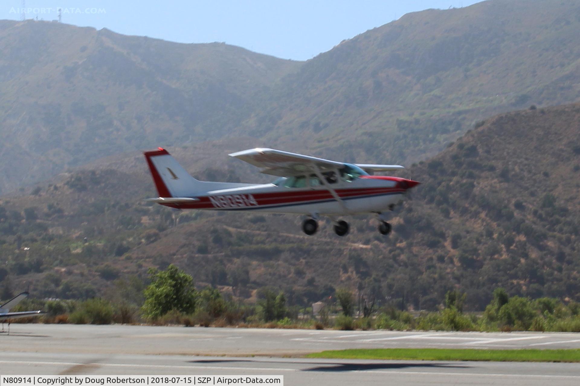 N80914, 1976 Cessna 172M C/N 17266799, 1976 Cessna 172M SKYHAWK, Lycoming O-320-E2D 150 Hp, takeoff climb Rwy 22