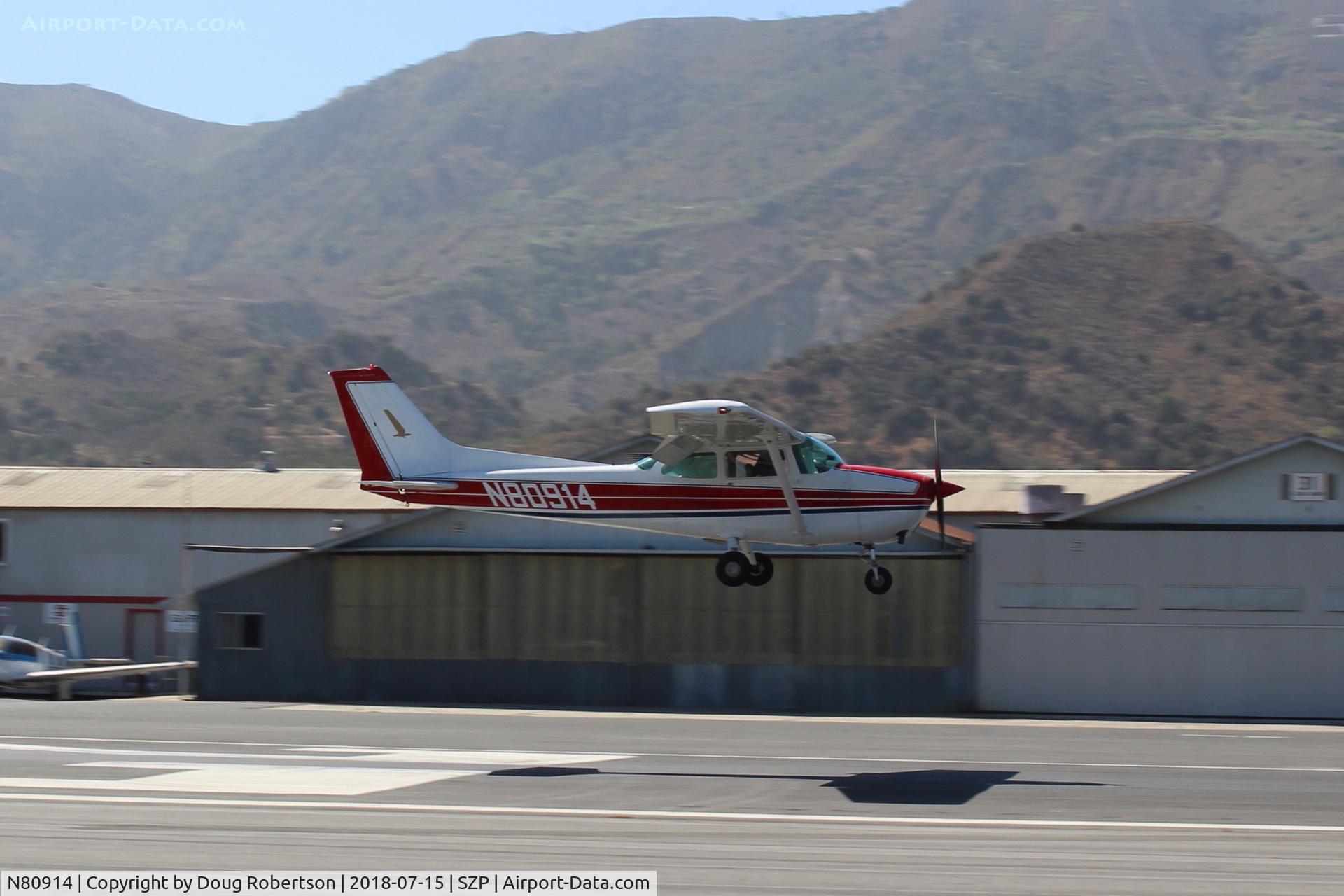 N80914, 1976 Cessna 172M C/N 17266799, 1976 Cessna 172M SKYHAWK, Lycoming O-320-E2D 150 Hp, on final Rwy 22