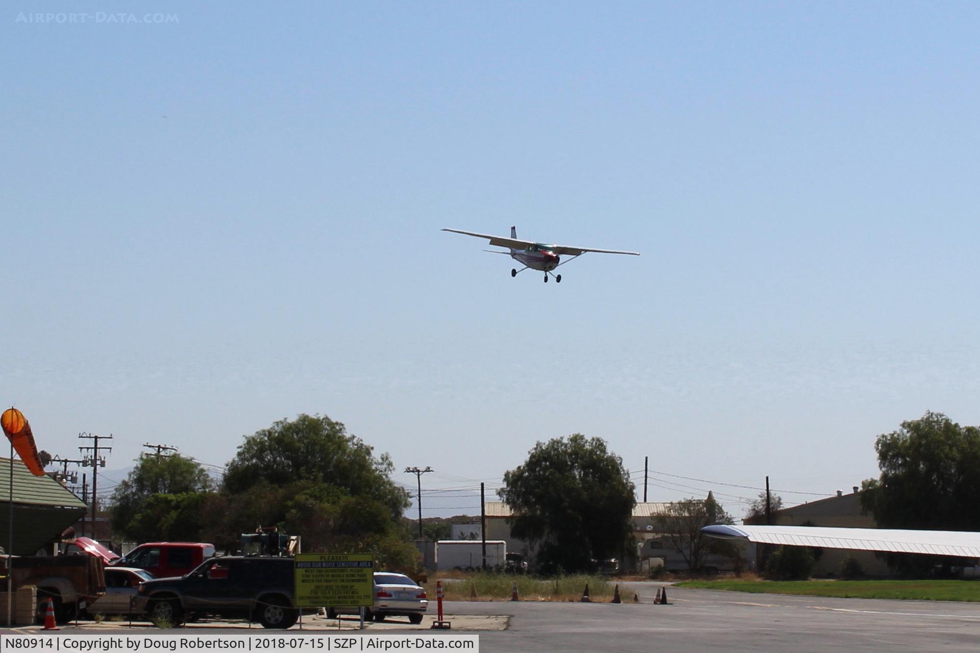 N80914, 1976 Cessna 172M C/N 17266799, 1976 Cessna 172M SKYHAWK, Lycoming O-320-E2D 150 Hp, on short final for Rwy 22