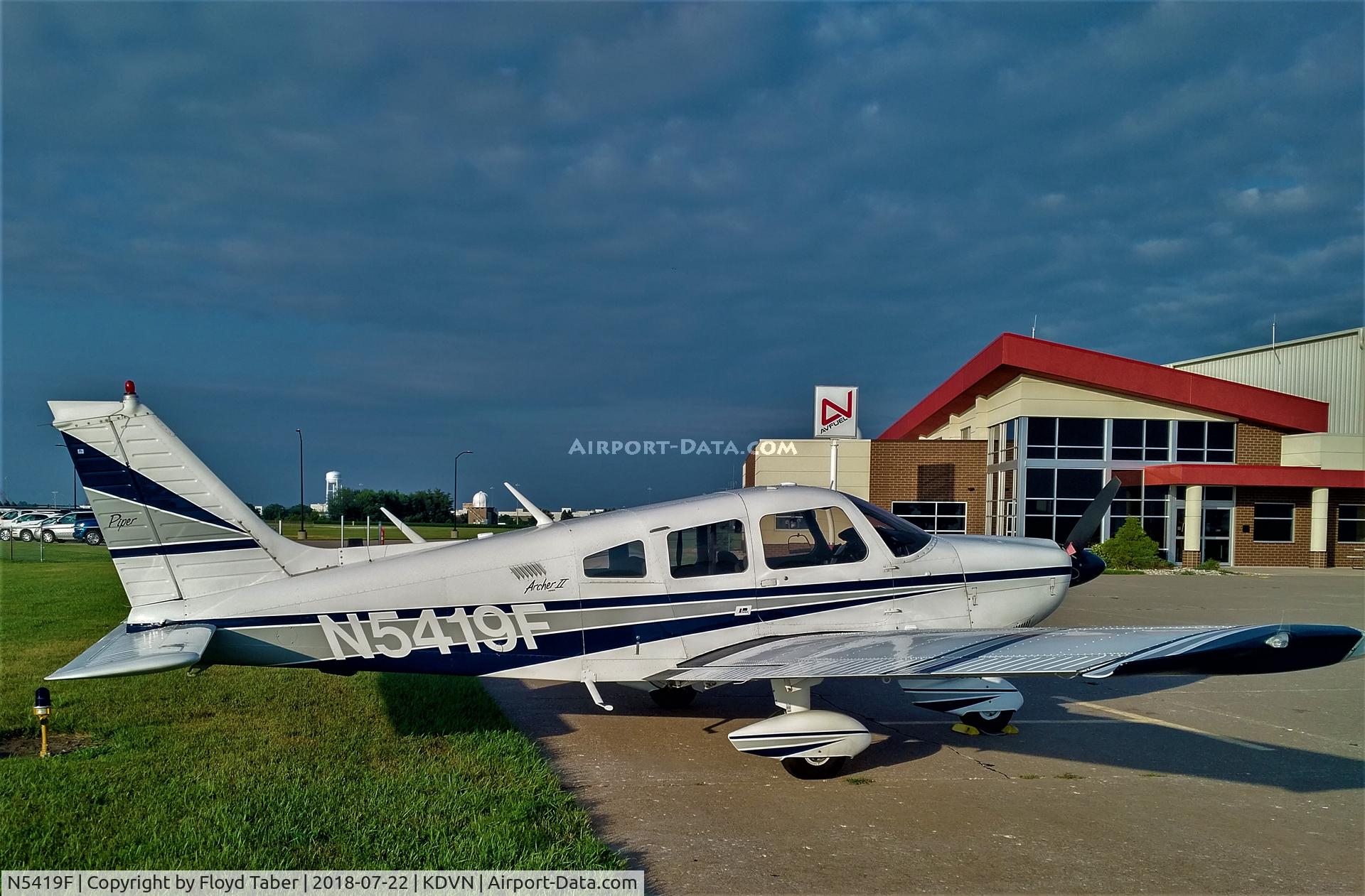 N5419F, 1976 Piper PA-28-181 C/N 28-7790117, Carver Aero Ramp