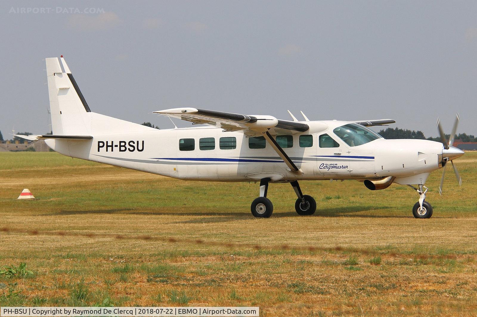 PH-BSU, 2002 Cessna 208B C/N 208B0957, At Moorsele.