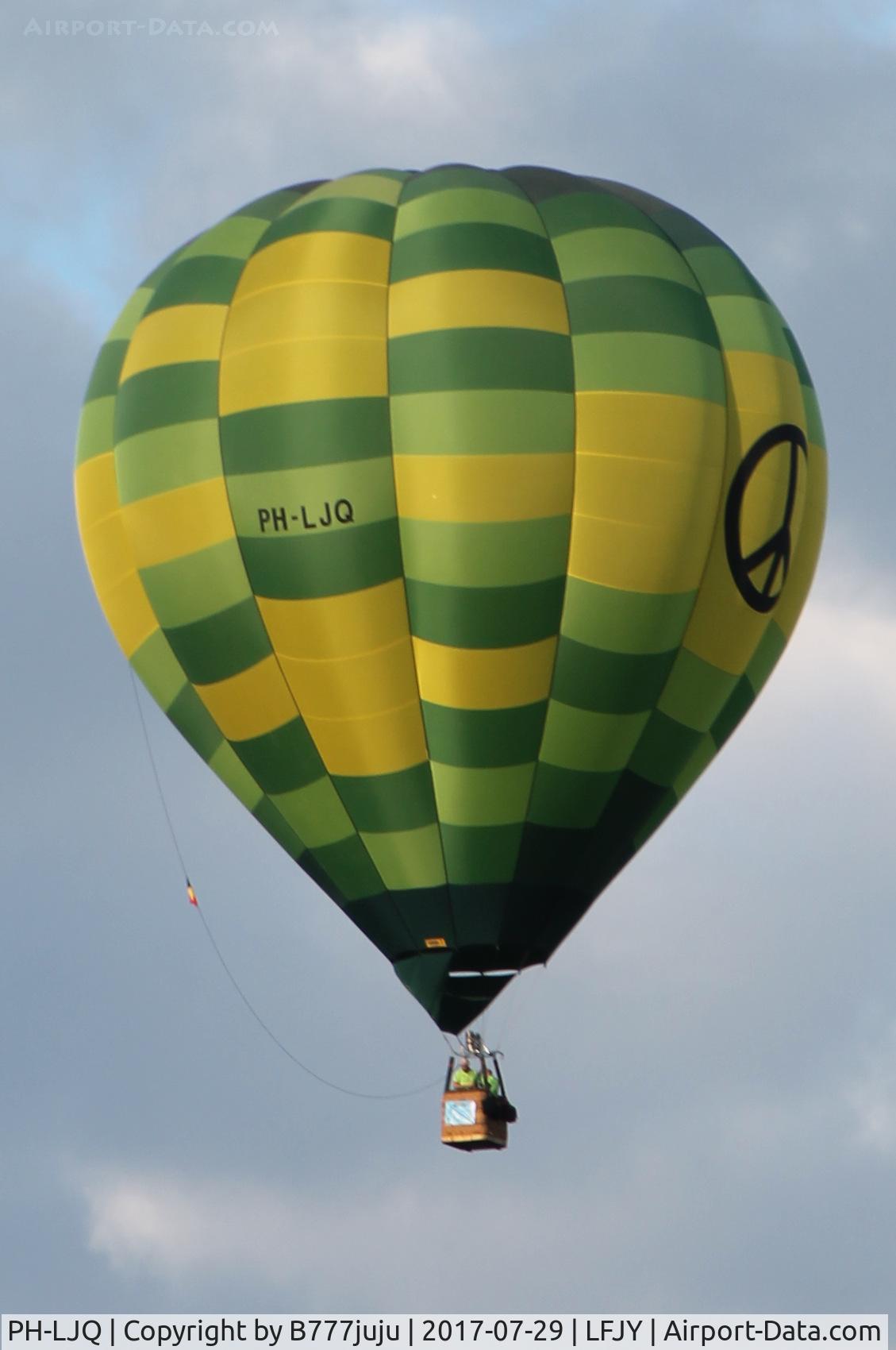 PH-LJQ, UltraMagic H-77 C/N 77/333, at Chambley