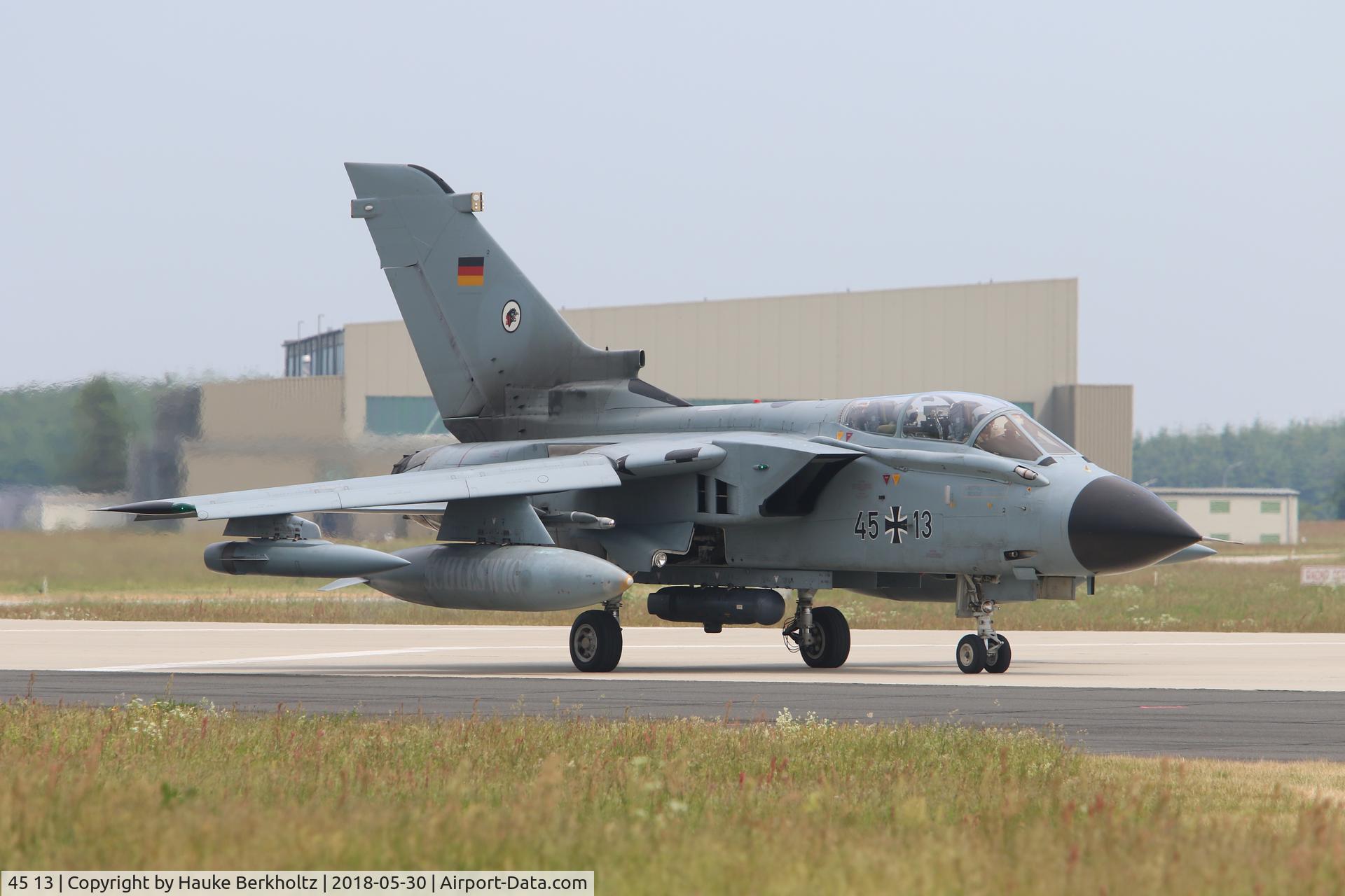 45 13, 1986 Panavia Tornado IDS(T) C/N 535/GT049/4213, etns jagel