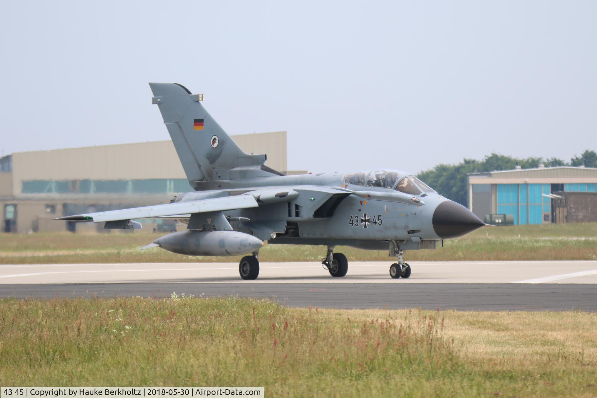 43 45, Panavia Tornado IDS(T) C/N 123/GT126/4045, etns Jagel