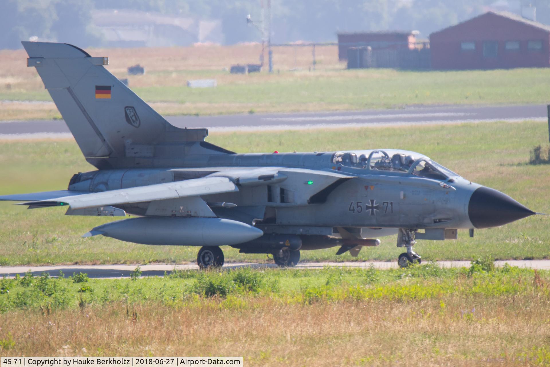 45 71, Panavia Tornado IDS C/N 678/GS214/4271, ETNS Jagel