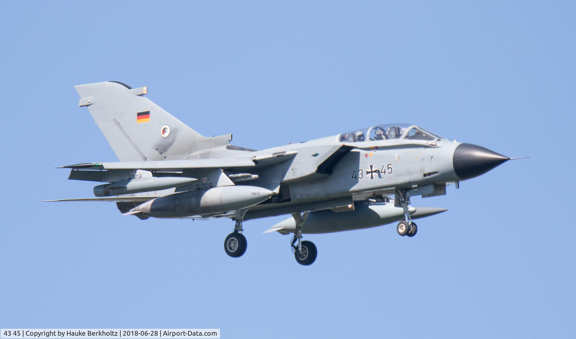 43 45, Panavia Tornado IDS(T) C/N 123/GT126/4045, ETNS Jagel