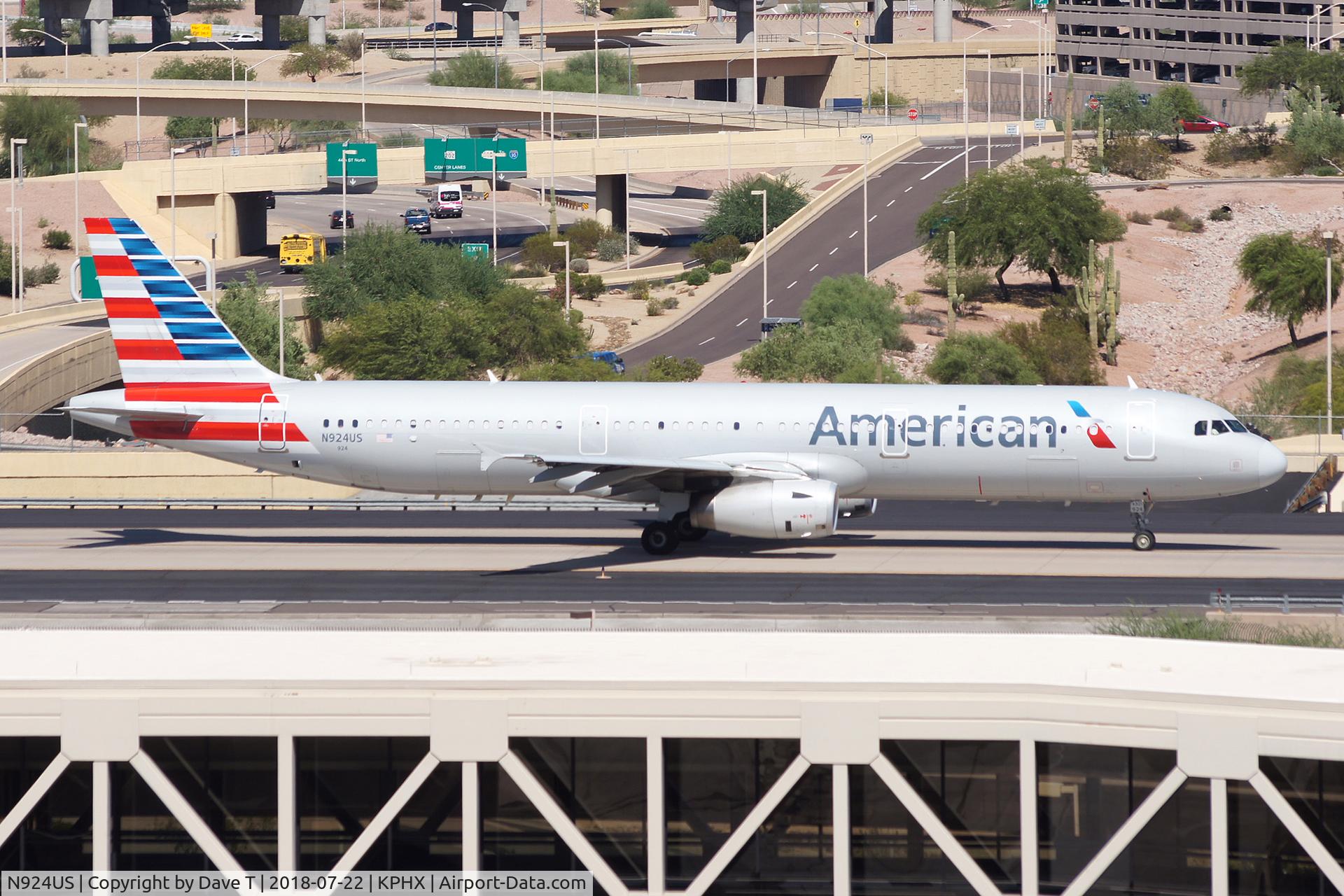 N924US, 2015 Airbus A321-231 C/N 6569, No comment.