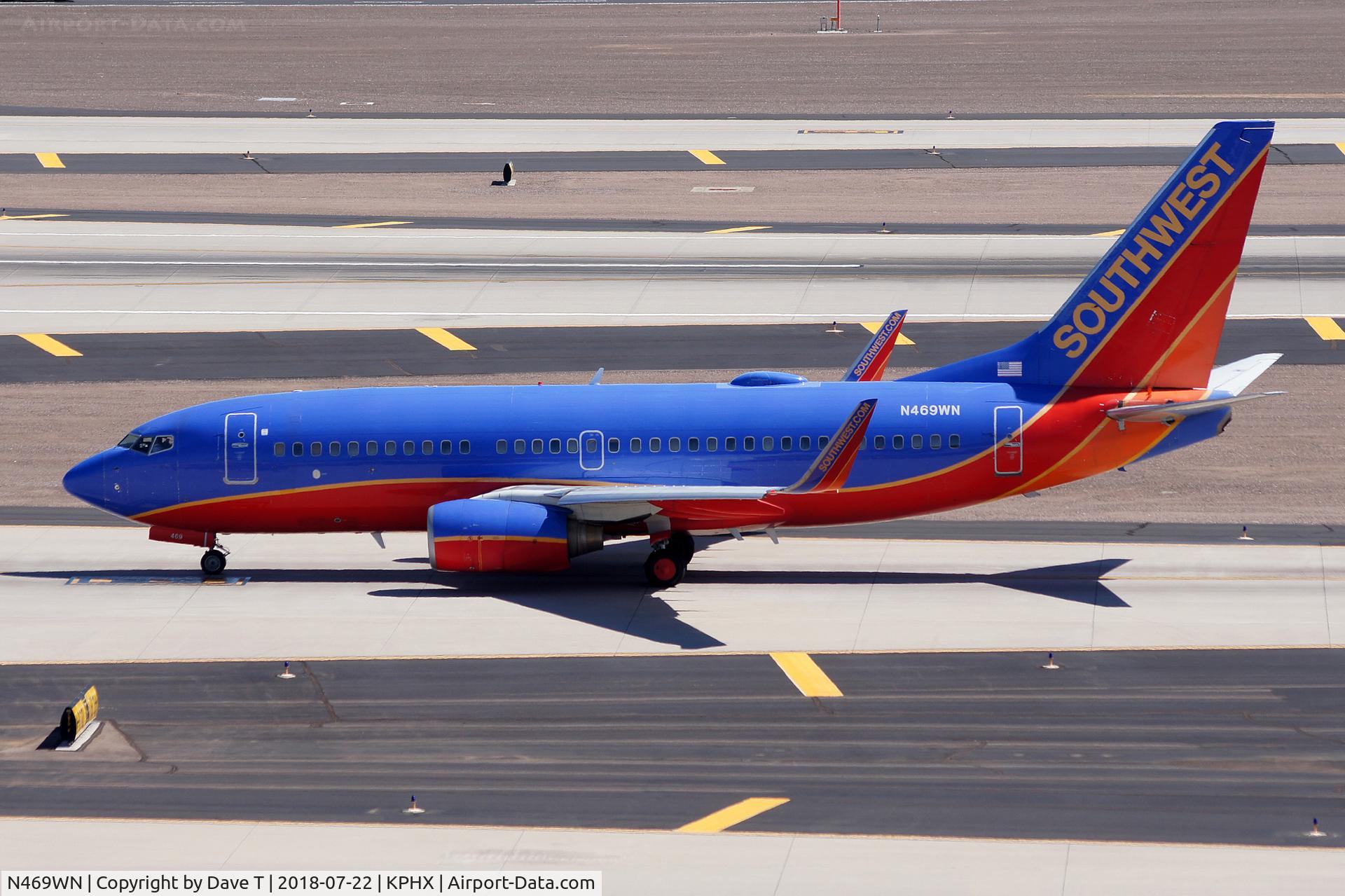 N469WN, 2004 Boeing 737-7H4 C/N 33859, No comment.