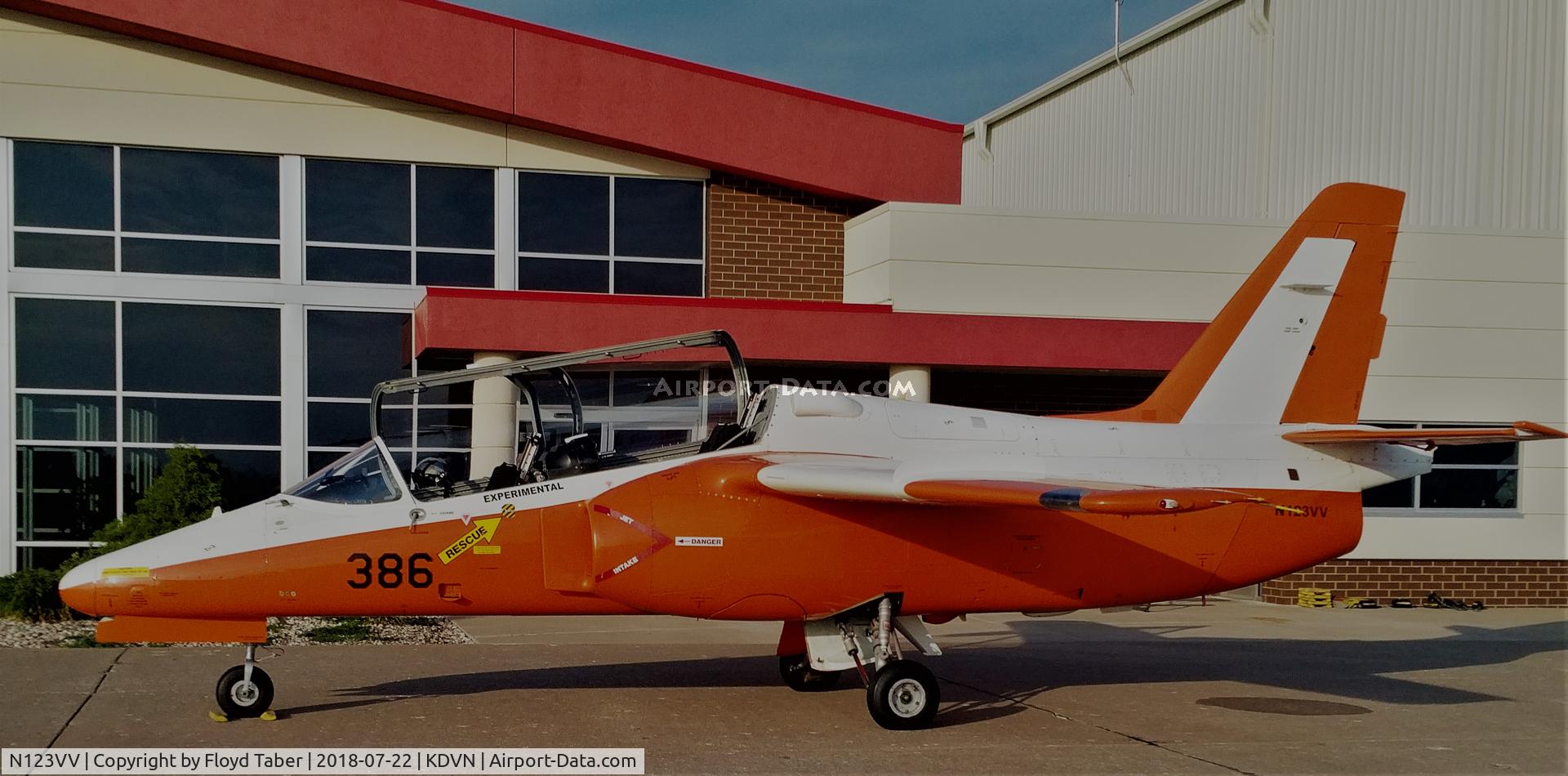 N123VV, SIAI-Marchetti S-211 C/N 010/02-007, At Carver Aero FBO