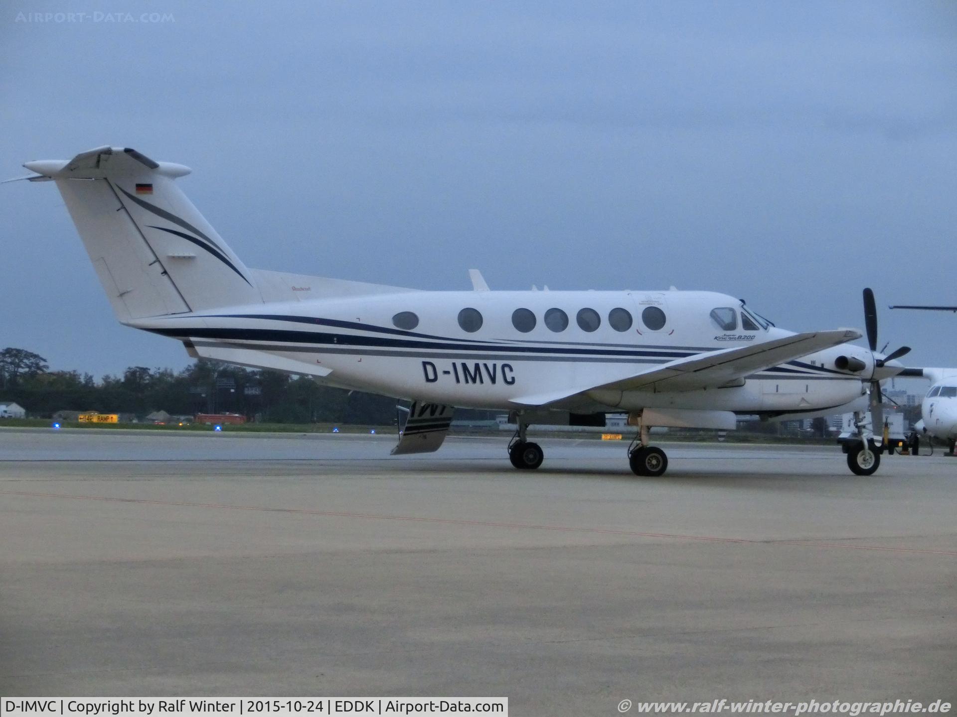 D-IMVC, 2000 Raytheon B200 King Air C/N BB-1741, Raytheon B200 King Air - Fly-Point Flugservice Haufe KG - BB-1741 - D-IMVC - 24.10.2015 - CGN