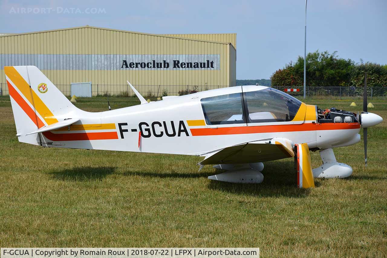 F-GCUA, Robin DR-400-120 Dauphin 2+2 C/N 498, Parked