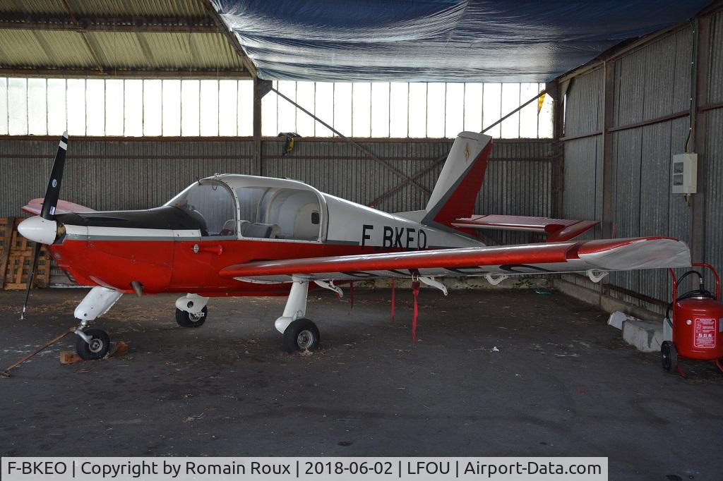 F-BKEO, Morane-Saulnier MS-885 Super Rallye C/N 55, Parked