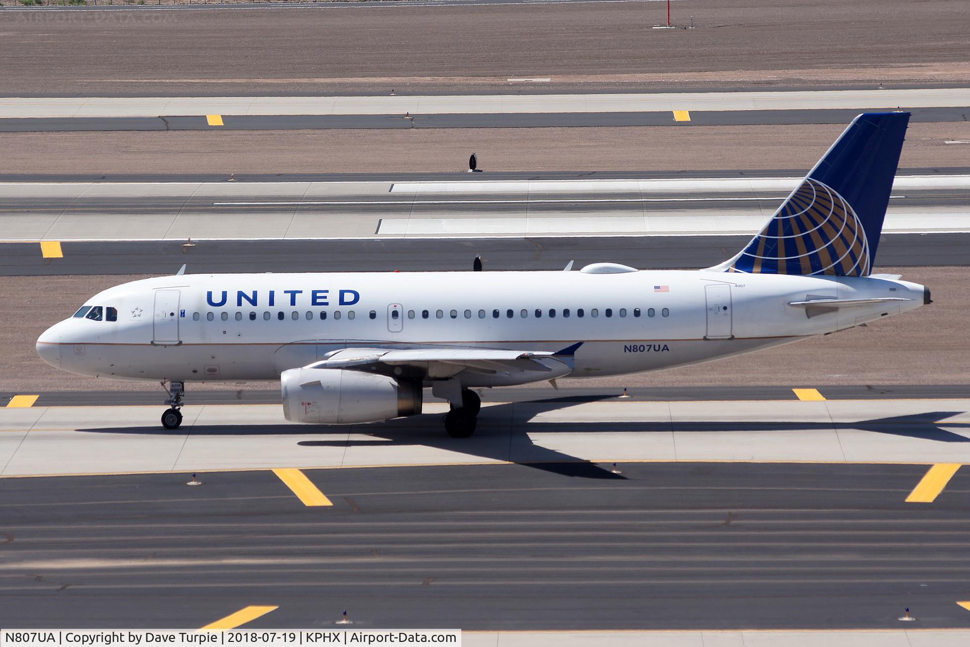 N807UA, 1998 Airbus A319-131 C/N 798, No comment.