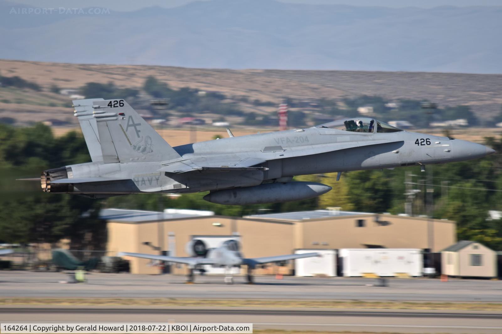 164264, 1991 McDonnell Douglas F/A-18C Hornet C/N 1027/C243, Take off from RWY 28R. VFA-204 