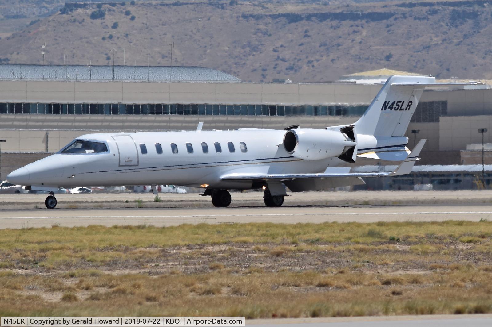 N45LR, 1998 Learjet 45 C/N 013, Landing roll out on RWY 28L.