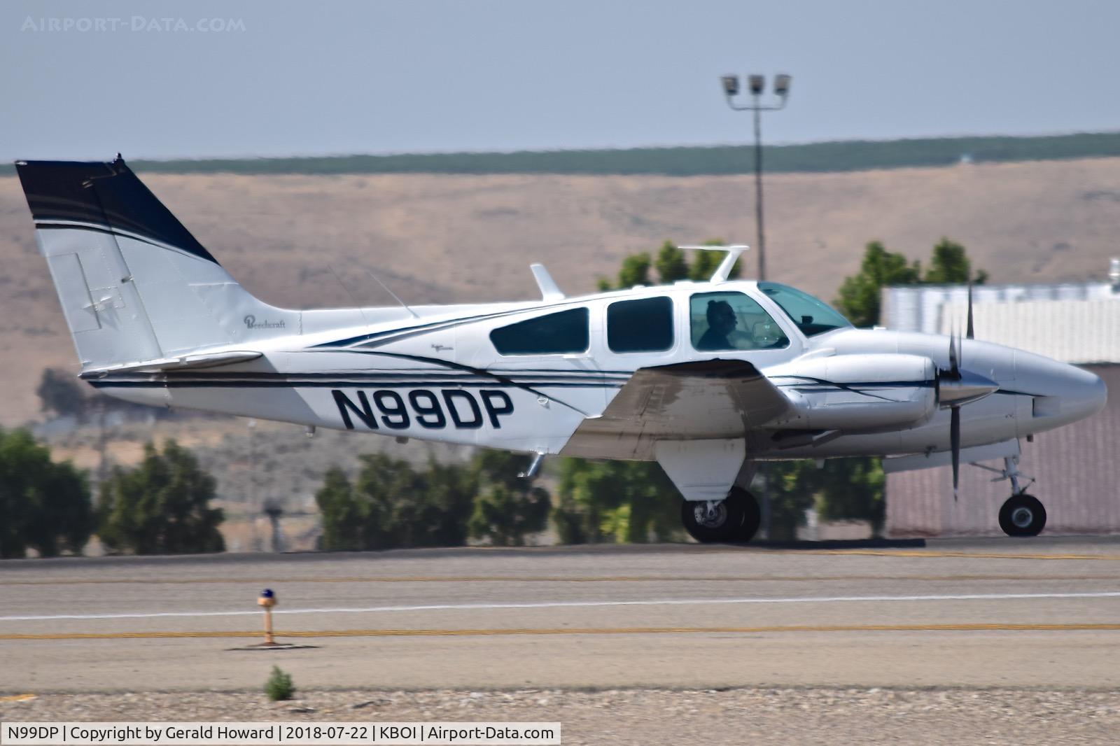 N99DP, 1966 Beech C55 Baron (95-C55) C/N TE-158, Take off run on RWY 28R.