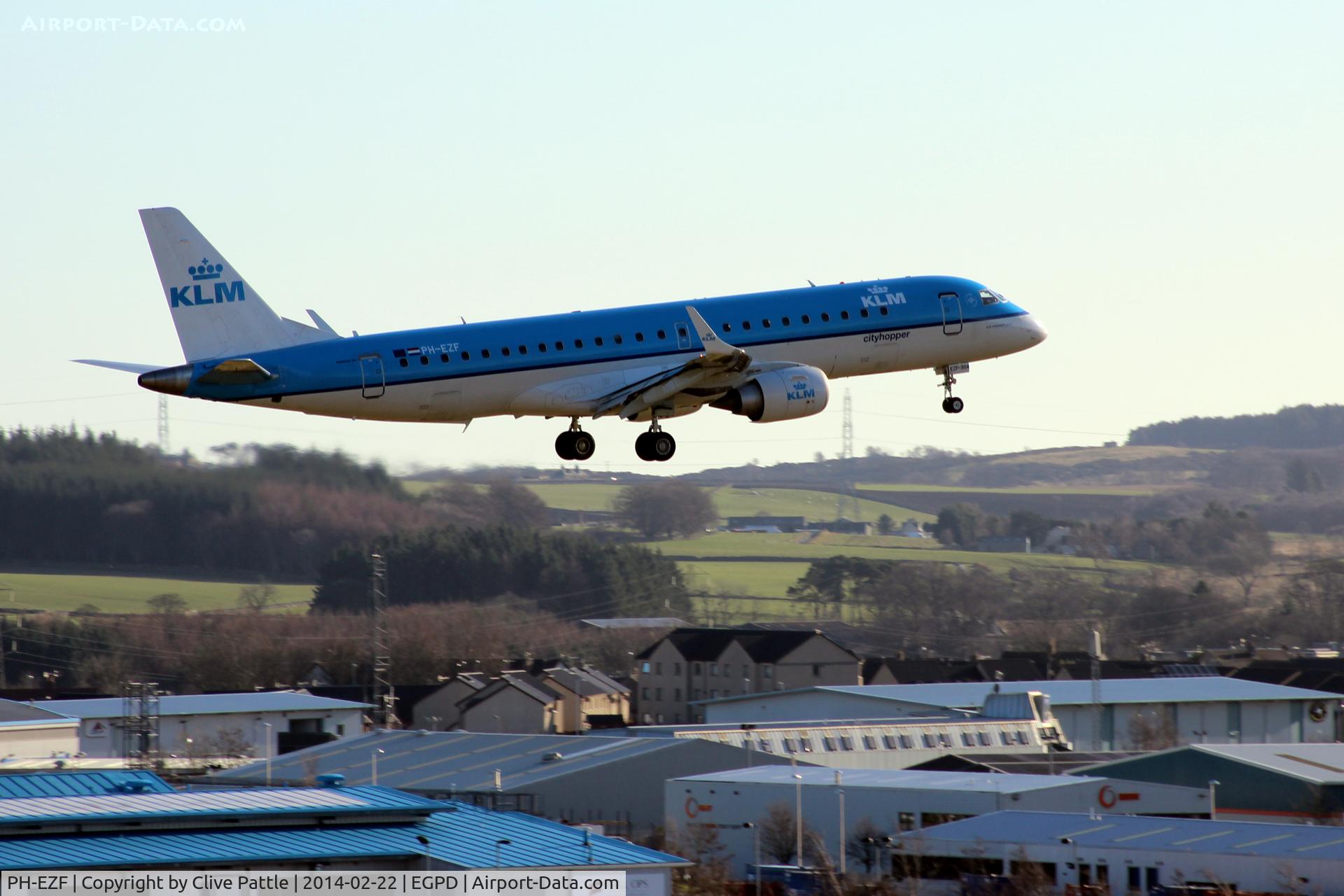 PH-EZF, 2009 Embraer 190LR (ERJ-190-100LR) C/N 19000304, KLM - On finals to ABZ